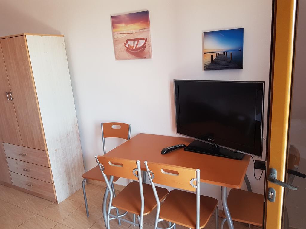 Vila Melpo Apartments Ilias ภายนอก รูปภาพ