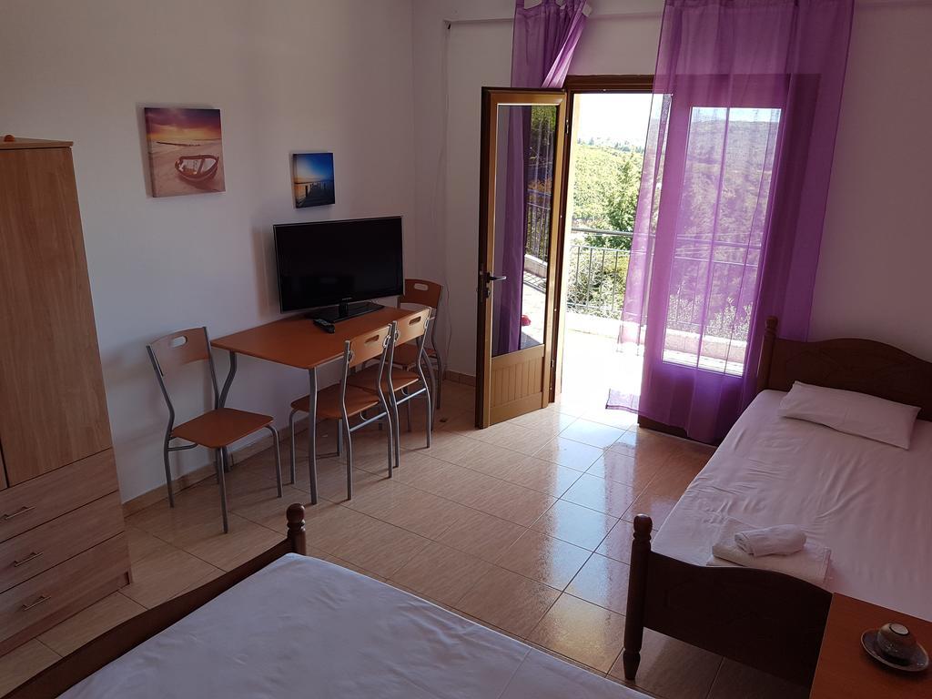 Vila Melpo Apartments Ilias ภายนอก รูปภาพ